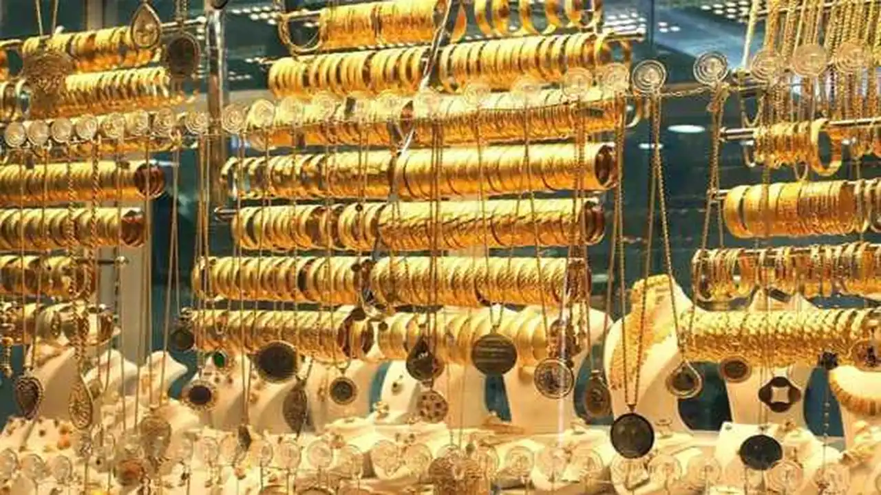 صعود سعر الذهب عيار 21 في مصر يثير اهتمام المستثمرين بالسوق المحلي